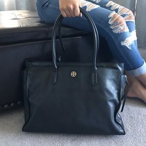 AUTHENTIC Tory Burch Robinson Tote